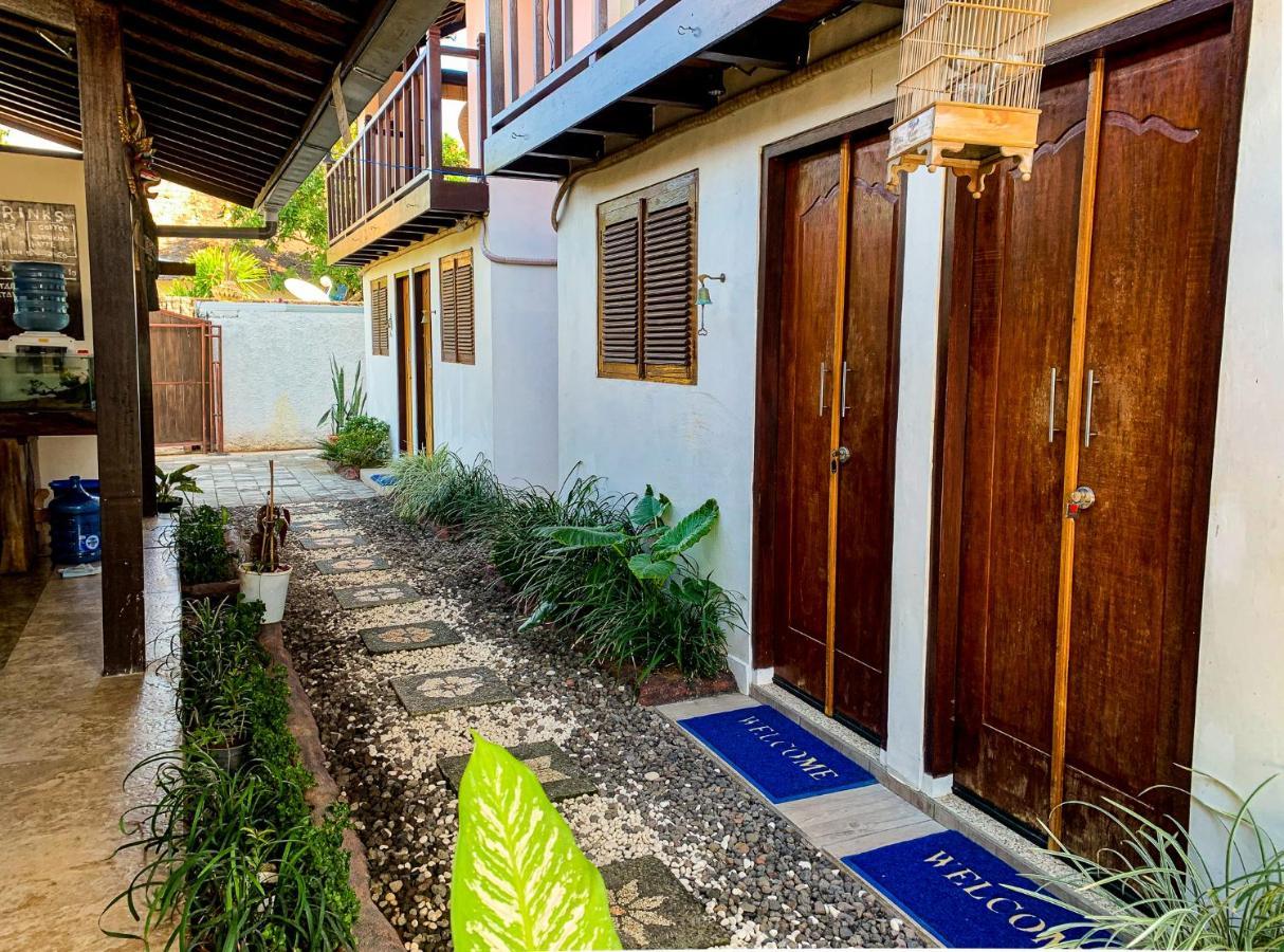 Capung Guesthouse Jimbaran  Bagian luar foto