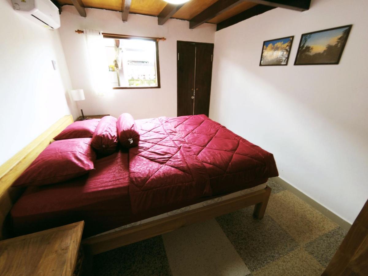 Capung Guesthouse Jimbaran  Bagian luar foto